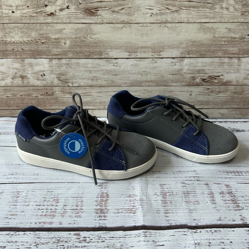 Stride Rite Made2Play Maci Kids Sneaker- Size 13.5M